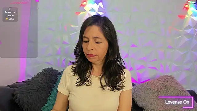 Snapshot of SabinaDeluxe_cg chatting on December 17, 2025, 4:46 pm SabinaDeluxe cg online show from December 17, 2025, 4:46 pm