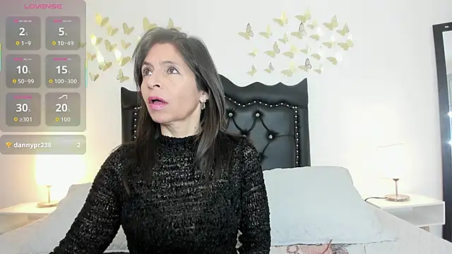 Snapshot of SabinaDeluxe_cg chatting on March 3, 2026, 2:12 pm SabinaDeluxe cg online show from March 3, 2026, 2:12 pm