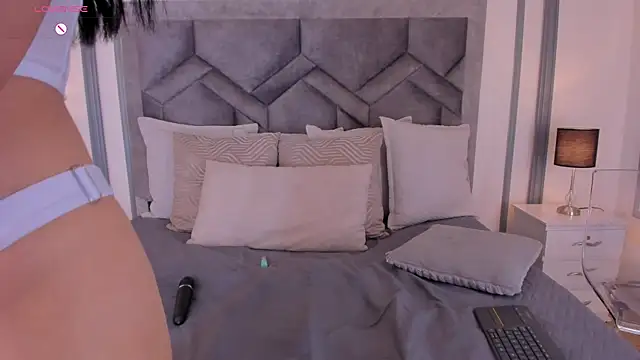 lucianacohelo online show from September 13, 2025, 12:16 pm