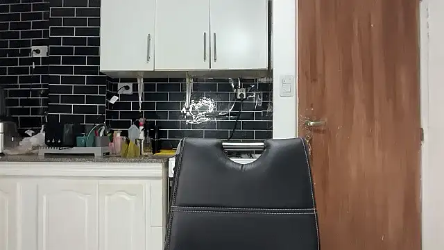 MUSCLEANGEL1 online show from March 16, 2026, 2:21 pm