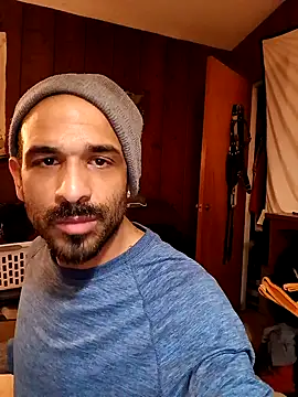 BEBE5757 online show from November 8, 2025, 10:04 am