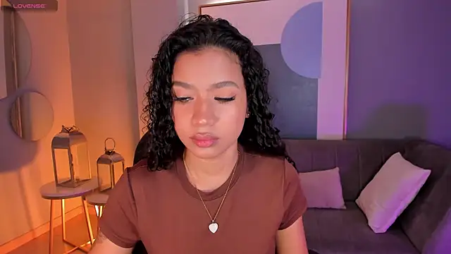 SophieHouston  online show from September 27, 2025, 3:33 am