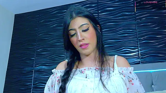 Ambar Bull online show from October 2, 2025, 1:40 pm