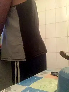 PIROCAGG21 online show from December 18, 2025, 8:20 am