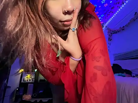 moan4mona online show from June 4, 2026, 3:23 am