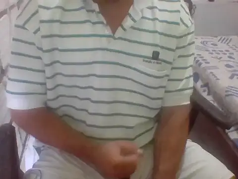 santiii   12 online show from December 5, 2025, 5:09 pm