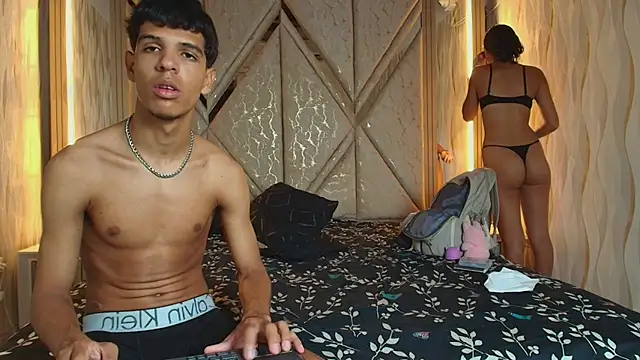 Hotcouple 222 online show from January 15, 2026, 7:24 am