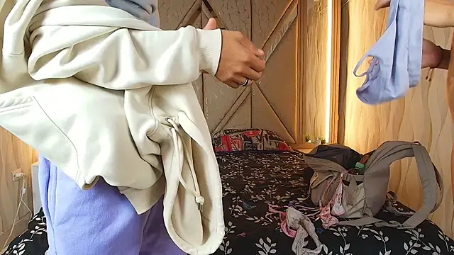 Hotcouple 222 online show from April 17, 2026, 1:25 pm