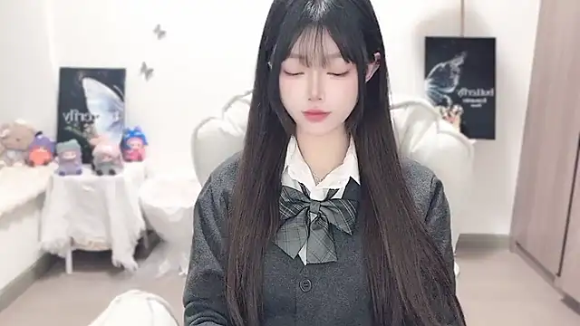 -EEBABY online show from November 29, 2025, 8:34 pm