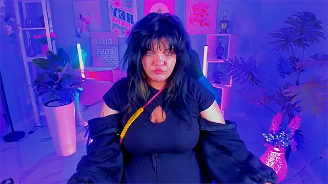 MaryHarrys online show from September 8, 2025, 8:19 pm