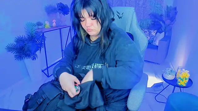 MaryHarrys online show from September 17, 2025, 8:43 pm