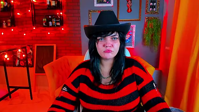 MaryHarrys online show from October 31, 2025, 2:56 am