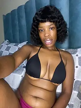 Snapshot of Caramel_Mellow chatting on February 9, 2026, 1:53 am Caramel Mellow online show from February 9, 2026, 1:53 am