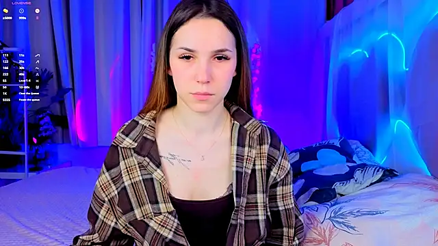 -CindyLou online show from October 19, 2025, 8:42 pm