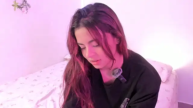 valy shyness online show from November 18, 2025, 2:17 am