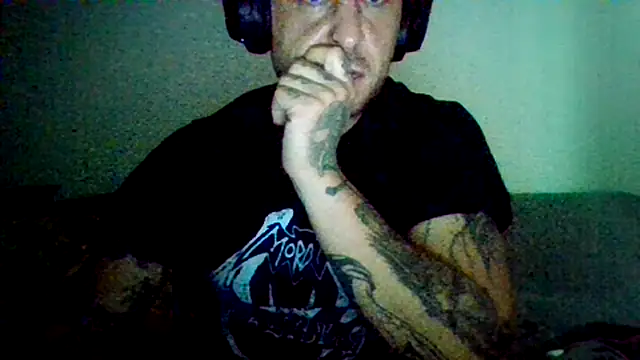 Snapshot of MrNice85 chatting on November 1, 2025, 8:05 am MrNice85 online show from November 1, 2025, 8:05 am