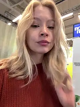 Snapshot of Cum_girlss chatting on September 18, 2025, 6:15 am Cum girlss online show from September 18, 2025, 6:15 am