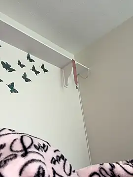 Snapshot of Moxhavix chatting on November 13, 2025, 7:57 pm Moxhavix online show from November 13, 2025, 7:57 pm