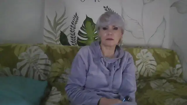 Catty Lady online show from January 15, 2026, 6:00 pm