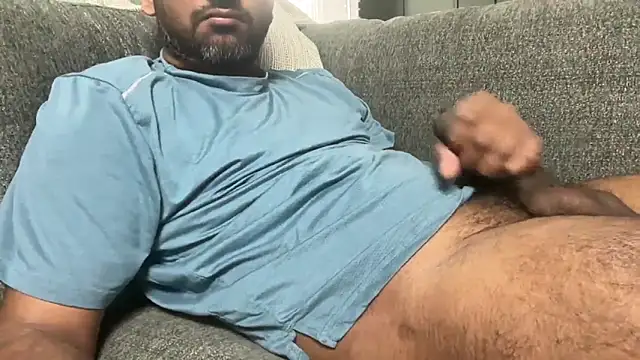 pranastro00 online show from April 15, 2026, 3:52 pm