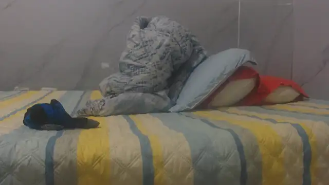 Snapshot of sabrina_v_ chatting on December 17, 2025, 3:51 pm sabrina v online show from December 17, 2025, 3:51 pm