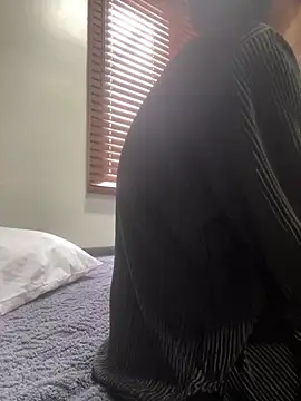 Snapshot of sabrina_v_ chatting on January 13, 2026, 4:12 pm sabrina v online show from January 13, 2026, 4:12 pm