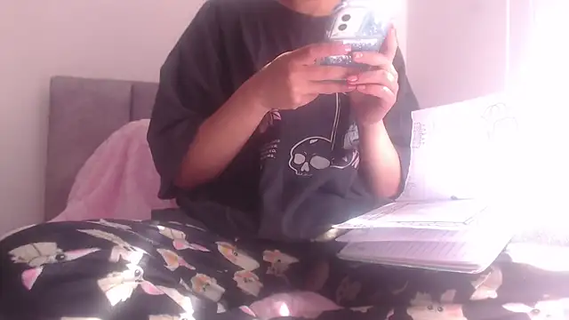 Snapshot of sabrina_v_ chatting on February 20, 2026, 7:14 pm sabrina v online show from February 20, 2026, 7:14 pm