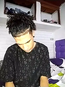 Gabriel Stone online show from December 19, 2025, 5:03 am