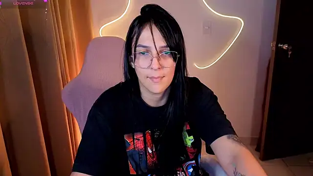 Snapshot of kimflexible_x chatting on December 16, 2025, 4:06 am kimflexible x online show from December 16, 2025, 4:06 am