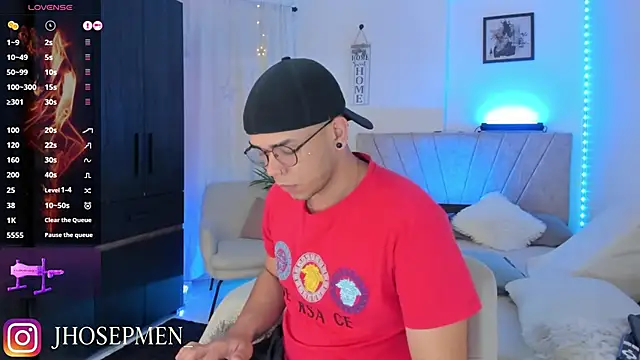 jhosepMoreno online show from September 16, 2025, 2:07 pm