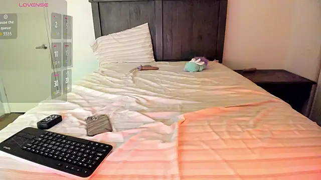 mayaamor online show from December 1, 2025, 7:13 am