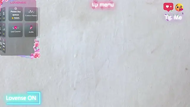 naomi powel online show from November 11, 2025, 9:59 pm