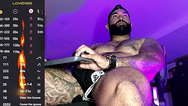 Snapshot of Max-prada chatting on May 16, 2026, 2:41 am Max-prada online show from May 16, 2026, 2:41 am