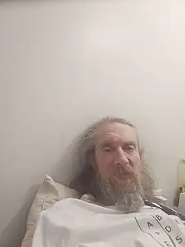 Snapshot of eager1975 chatting on May 30, 2026, 5:26 am eager1975 online show from May 30, 2026, 5:26 am