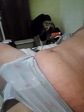 hotcower online show from March 4, 2026, 2:17 am