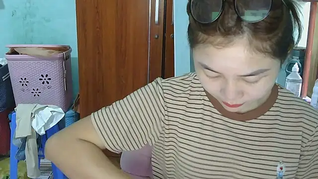 Uhem112 online show from October 14, 2025, 12:22 am