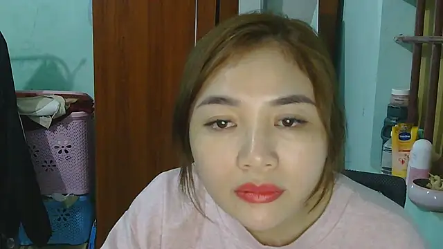 Uhem112 online show from October 31, 2025, 1:23 pm