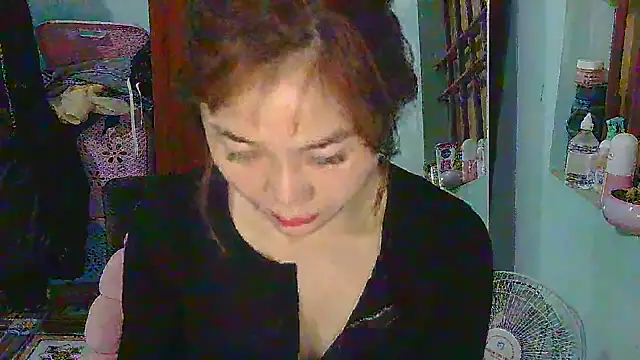 Uhem112 online show from November 14, 2025, 2:43 am