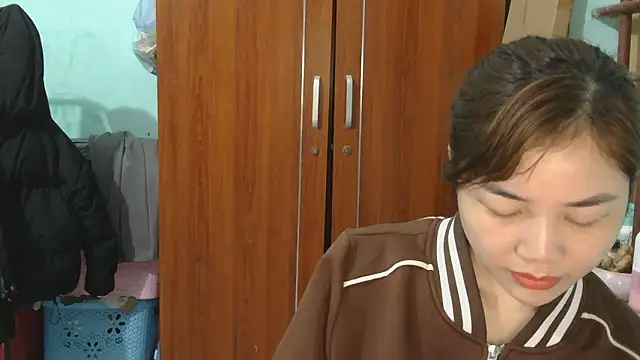 Uhem112 online show from December 21, 2025, 1:02 am