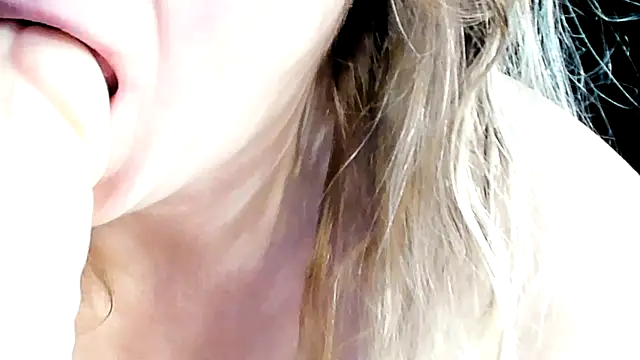 Snapshot of Naughty__Slave chatting on September 29, 2025, 11:26 am Naughty Slave online show from September 29, 2025, 11:26 am
