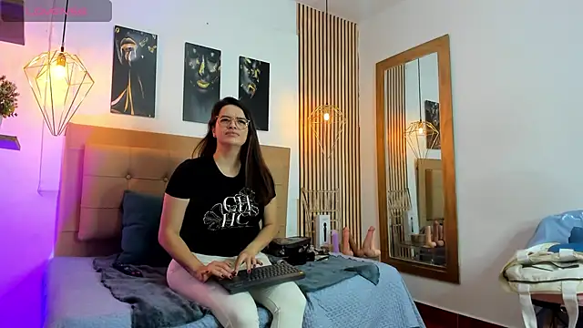  samanthaa foxx online show from September 12, 2025, 10:48 am