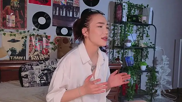 Snapshot of OdetteBiddy chatting on November 8, 2025, 8:29 pm OdetteBiddy online show from November 8, 2025, 8:29 pm