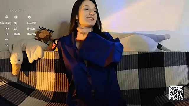 OdelynBagge online show from October 28, 2025, 5:15 pm