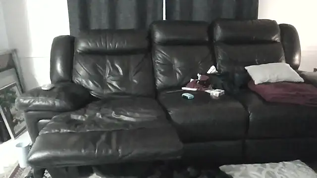 Skater1287 online show from July 11, 2026, 10:33 pm