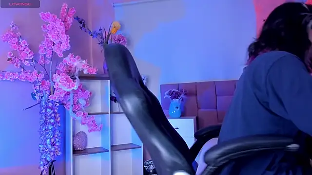 Snapshot of dandii_69 chatting on October 15, 2025, 8:42 pm dandii 69 online show from October 15, 2025, 8:42 pm