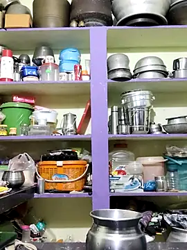 papukurty online show from September 11, 2025, 1:11 pm