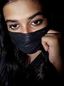 umairahaasan 1 online show from September 18, 2025, 5:15 pm