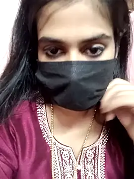 umairahaasan 1 online show from September 21, 2025, 10:28 am