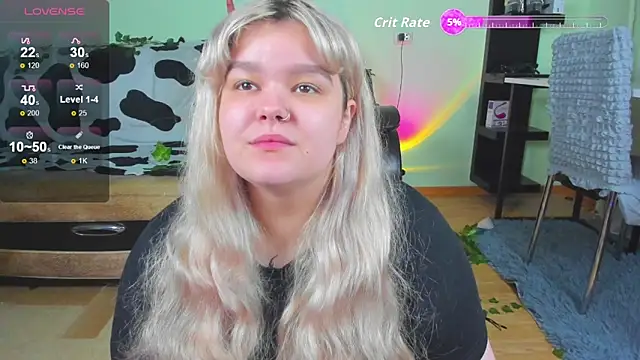 Snapshot of _CandyM1lky_ chatting on September 12, 2025, 6:46 am CandyM1lky online show from September 12, 2025, 6:46 am