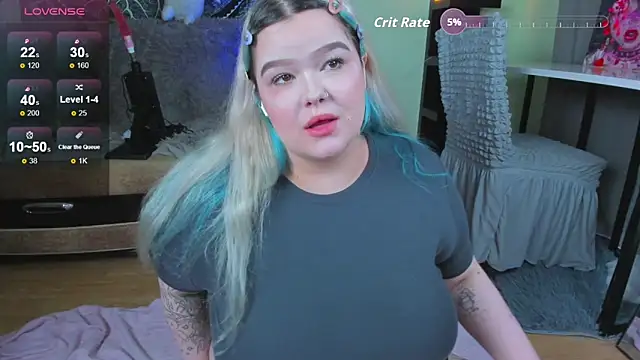 Snapshot of _CandyM1lky_ chatting on November 21, 2025, 6:34 am CandyM1lky online show from November 21, 2025, 6:34 am